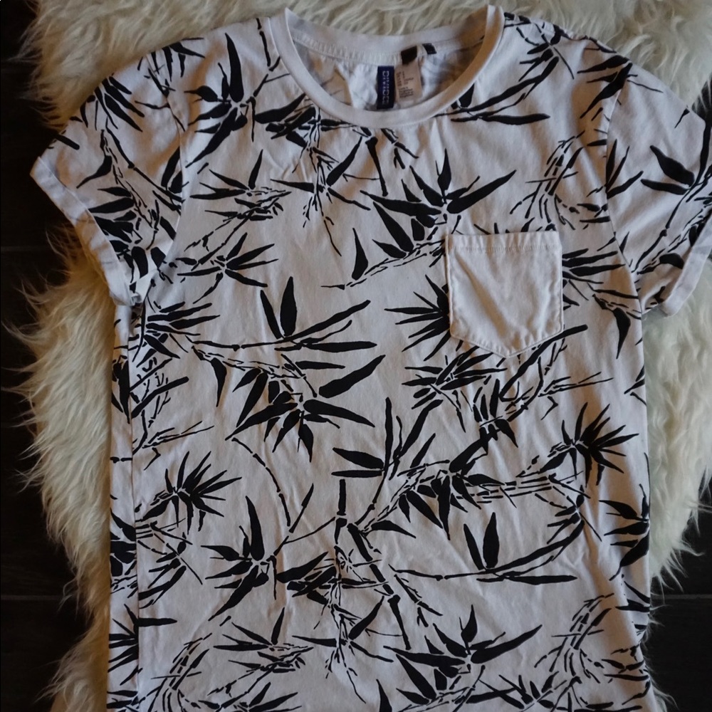 Divided T-shirt